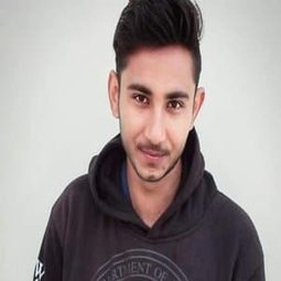 Raaj Vishwakarma 飾演 Abhay