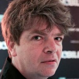 Pierre Pell - Michel Gondry: Do It Yourself演員 飾演Self - Production Designer