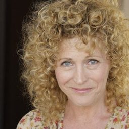 Caroline Langford - The Least Among You演員 飾演Cynthia Beckett