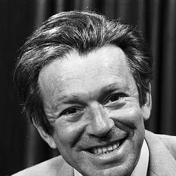 埃米利亞諾·奎羅斯 飾演 Mascate