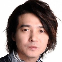 吉岡秀隆 飾演 Ryuichi Ogawa