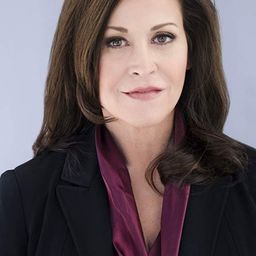 Sandra Staggs - Area 51演員 飾演Reid's Mom