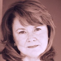 Kathleen McAuliffe 飾演 Irene McLaughlin