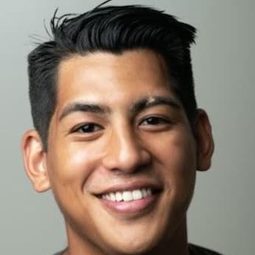 Kaipo Dudoit 飾演 David