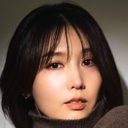 三津谷葉子 飾演 