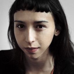 米賴瑞·羅伯斯 飾演 Marta