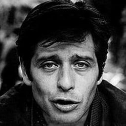 Corrado Pani - 洛可兄弟演員 飾演Ivo