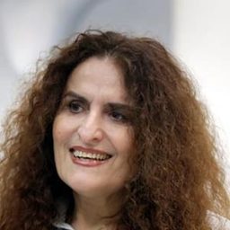 Sofia Filippidou 飾演 