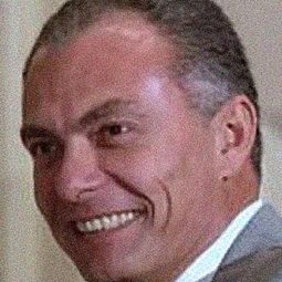 尤瑟夫·法茲 - Lembi 8 Giga演員 飾演Dr. Ahmed