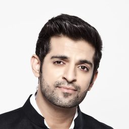 席德·梅卡 飾演 Vinit Rawal