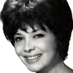 María Asquerino 飾演 Jugadora