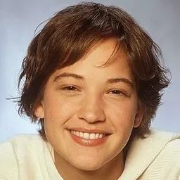 柯琳·哈斯克爾 飾演 Rianna