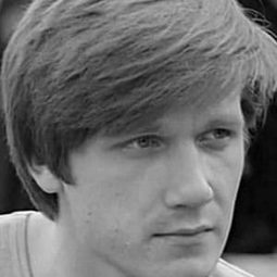 Yuriy Shlykov - 新聞制造者演員 飾演Boldyrev