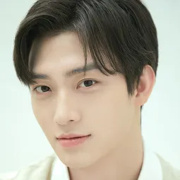 Lee Sang-heon 飾演 Joo-Hwan Lee