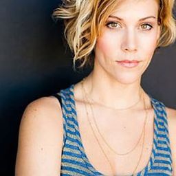 凱利·賓達格拉夫 - Jake Squared演員 飾演Actor Beth