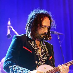 Mike Campbell 飾演 Himself