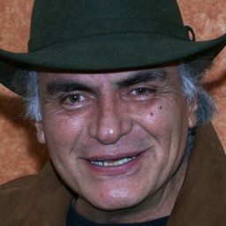 Salvador Pineda 飾演 Salvador