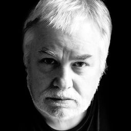 Billy Riddoch - One Last Chance演員 飾演Dr. MacFarlane