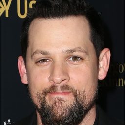 Joel Madden 飾演 Self