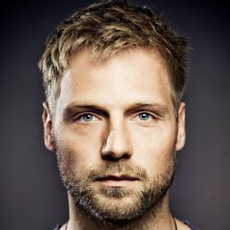 Christoph Letkowski 飾演 Alex Breidmeier