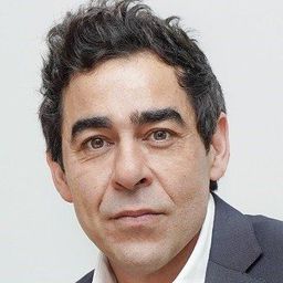 帕布羅·齊亞佩拉 飾演 Pedro