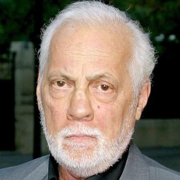 Michel Serrault 飾演 Maître Malicorne