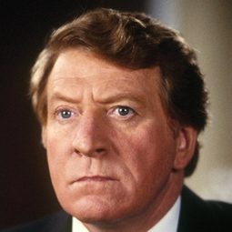 Clive Revill - 米奇聖誕笑哈哈演員 飾演Narrator (voice)