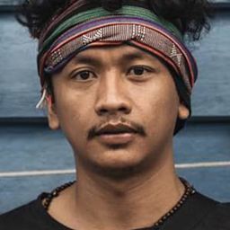 艾里·艾斯特拉達 飾演 Joni