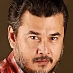 Azri Iskandar 飾演 