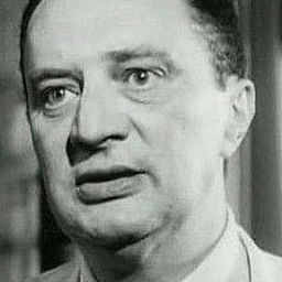 吉吉·巴利斯塔 飾演 Chief Judge