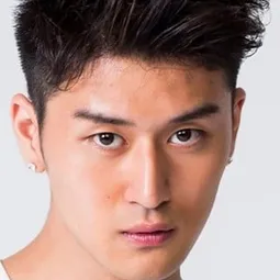岩永丞威 飾演 Yuri Kamimura
