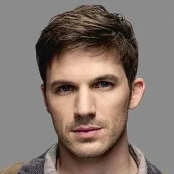 麥特·蘭特 飾演 Anakin Skywalker / Rodian (voice)