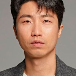 洪尚杓 飾演 Sang-pyo