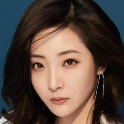 Yuan Ziyi 飾演 Zi Tianjiao