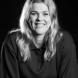 Helena Lindegren - 中佬天王手震震演員 飾演