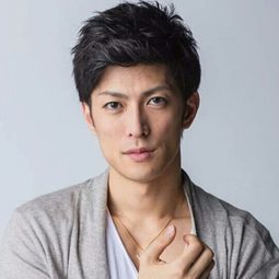 Yuki Kimisawa 飾演 Kirihiko Sudo/Masquerade Dopant (voice)