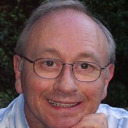 Gerald Home 飾演 Mr. Pinfold