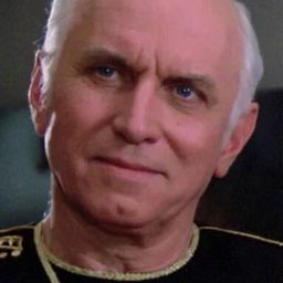 Ray Reinhardt - Weeds演員 飾演Pop Umstetter