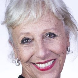 Rosario Lara - 天涯尋夢演員 飾演Jefa de limpieza