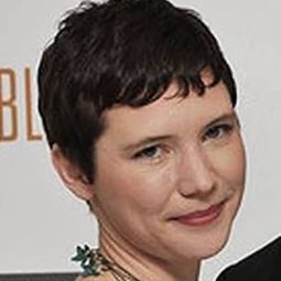 Sarah Kants - A Difficult Woman演員 飾演Penny Ferrars