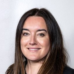 蘿拉·麥甘 - 呼吸的極限導演