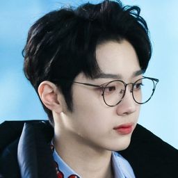 Guanlin Ding 飾演 Ou Xiaoyang