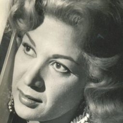 Hoda Soltan - 亞歷山卓：其城其事演員 飾演Nadia's Mother