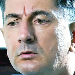 George Kapetan 飾演 Dr. Sonovitch