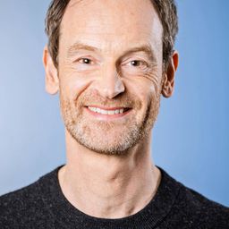 Jörg Hartmann - 陽光與混凝土演員 飾演Matthias