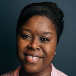 Michelle Greenidge 飾演 Mugging Victim