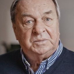 Leszek Piskorz 飾演 Professor