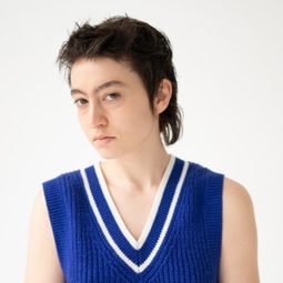 梅麗娜柯特塞盧 飾演 Victory