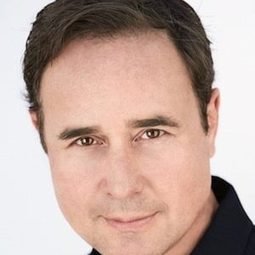 Rustam Branaman - Hard Ticket to Hawaii演員 飾演Kimo