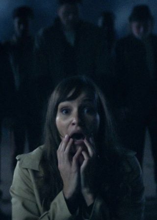 《噤入墳場》電影海報